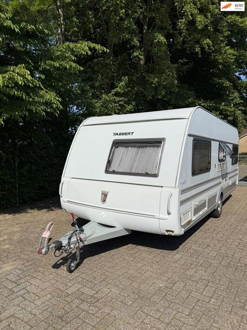 Tabbert VIVALDI 560 2008 AIRCO FRANS BED OVEN, Caravans en Kamperen, Caravans, Bedrijf, 1250 - 1500 kg, Tabbert, Douche