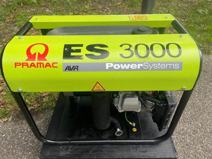Honda Pramac aggregaat type ES3000 AVR, Doe-het-zelf en Verbouw, Aggregaten, Zo goed als nieuw, Benzine, Minder dan 5 kVA, Ophalen