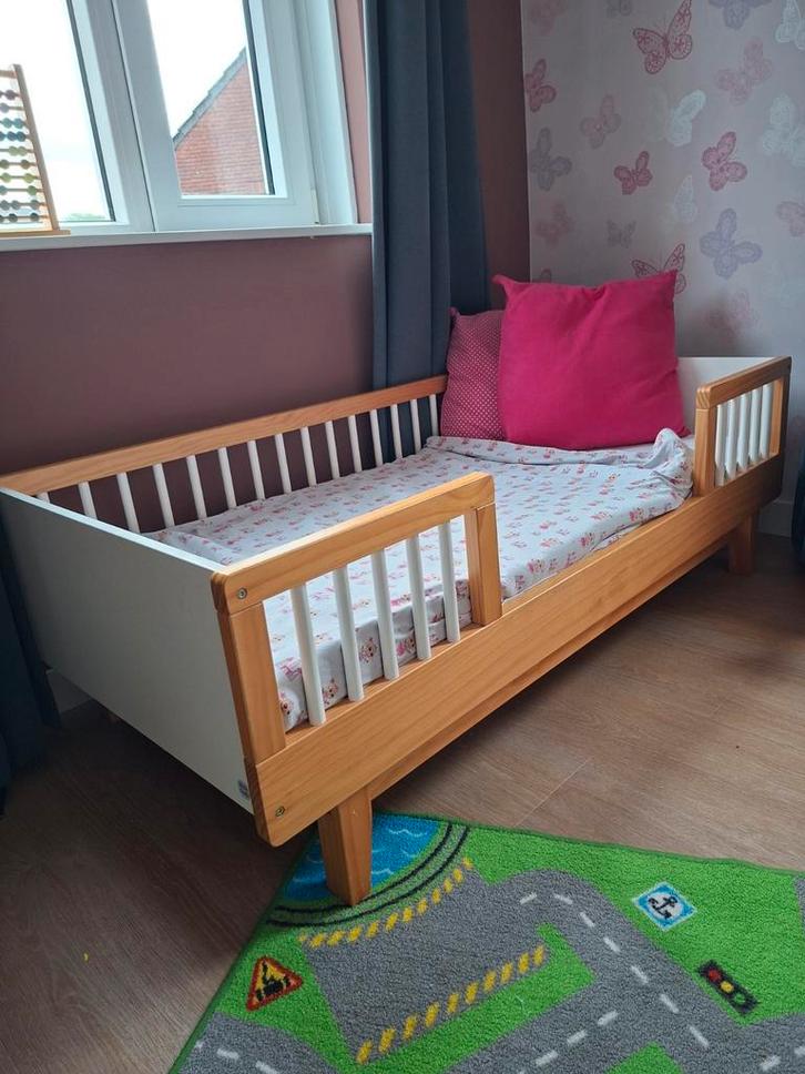 Leuk kinderbedje - Petite Amélie, Kinderen en Baby's, Kinderkamer | Bedden, Zo goed als nieuw, Minder dan 140 cm, 70 tot 85 cm