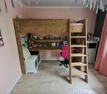 Kinderkamer steigerhout: bed, bureau en kast / hoogslaper  beschikbaar voor biedingen
