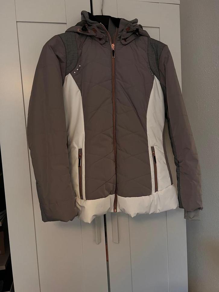 Luhta Ski Set: Jas 38/40 & Broek 40/42 - Nieuw!, Kleding | Dames, Wintersportkleding, Nieuw, Pak, Maat 38/40 (M), Ophalen of Verzenden