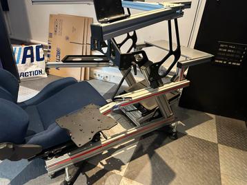 Simlab Simrig met PC Standaard beschikbaar voor biedingen