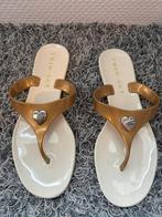 Twinset slippers goudkleurig maat 38, Kleding | Dames, Schoenen, Twinset, Overige kleuren, Ophalen of Verzenden, Zo goed als nieuw