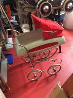 Blikken poppenwagen met rode kap., Antiek en Kunst, Antiek | Speelgoed, Ophalen