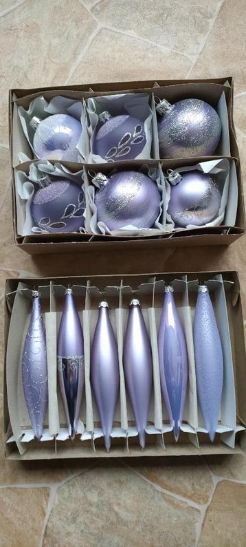 Kerst lila pakket, slingers, ballen, pegels 45-delig beschikbaar voor biedingen