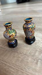 Kleine chinese vaasjes op voetstuk, Antiek en Kunst, Ophalen