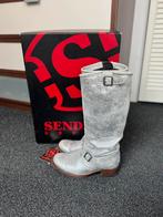 Zilveren laarzen van Sendra maat 36 nieuwstaat, Hoge laarzen, Overige kleuren, Ophalen of Verzenden, Zo goed als nieuw