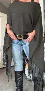 Abercrombi & Fitch Poncho off shoulder , franjes , one size, Abercrombie & Fitch, Ophalen of Verzenden, Zo goed als nieuw