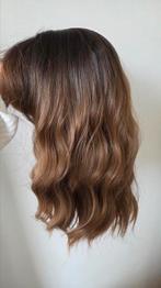 pruik  chesnut  bruin met slag !, Sieraden, Tassen en Uiterlijk, Uiterlijk | Haarverzorging, Ophalen of Verzenden, Nieuw, Pruik of Haarverlenging
