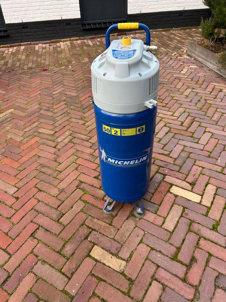 Michelin Compressor 2pk 50L - Staand Model, Doe-het-zelf en Verbouw, Compressors, Gebruikt, 6 tot 10 bar, 25 tot 100 liter, 200 tot 400 liter/min