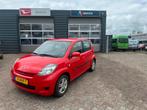Daihatsu Sirion 1.3 AUT 2009 Rood, Auto's, Daihatsu, Stof, 4 cilinders, Met garantie (alle), Bedrijf