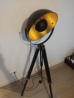 Driepoot vloerlamp, Ophalen, Zo goed als nieuw, Metaal, 150 tot 200 cm