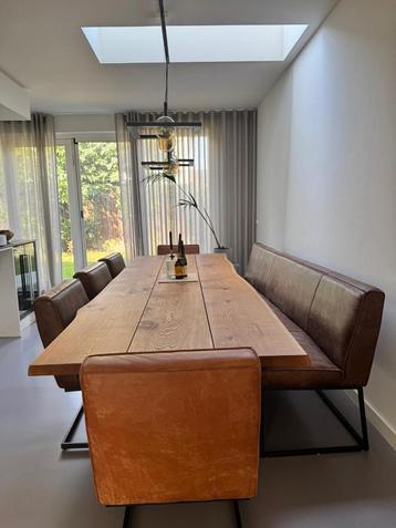 Eetkamerstoelen en eetkamerbank–Table du Sud, model Le Mans beschikbaar voor biedingen