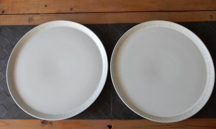 1. Fris Edam Cleopatra 2 gebaks - taartborden  W.H de Vries, Antiek en Kunst, Antiek | Servies los, Ophalen of Verzenden