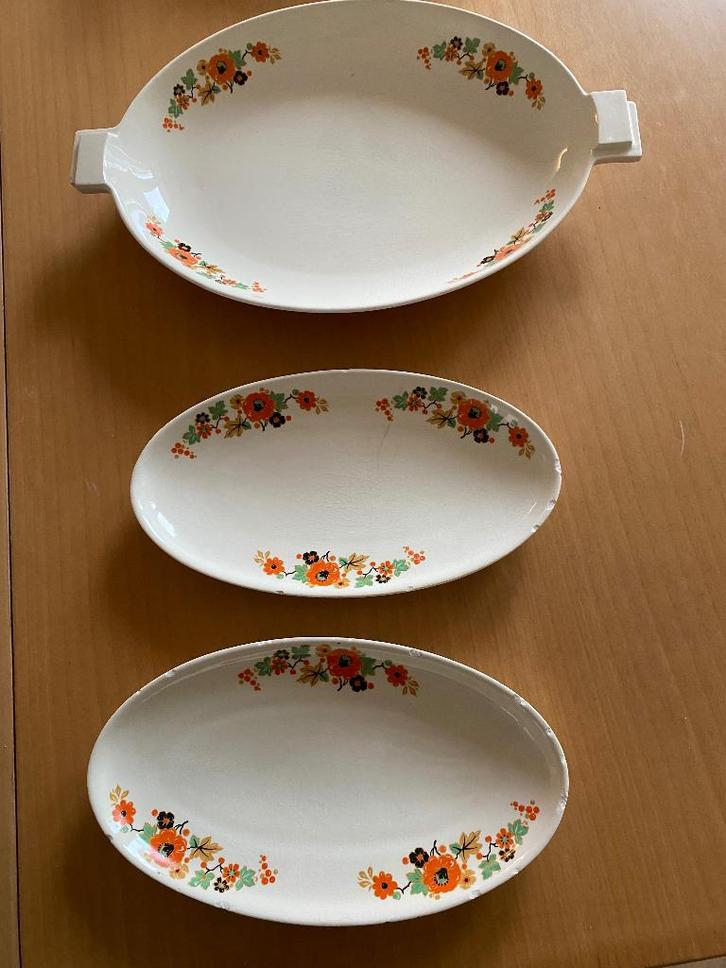 Servies plateel Oost Indische Kers Petrus Regout, Antiek en Kunst, Antiek | Servies los, Ophalen of Verzenden
