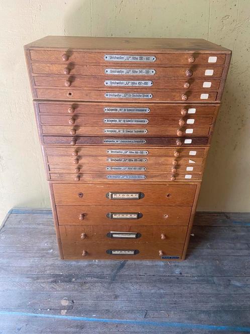Vintage horlogemakers kabinet ladenblok met inhoud decoratie, Antiek en Kunst, Antiek | Gereedschap en Instrumenten, Ophalen of Verzenden