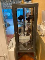 Glazen grijze ijzeren vitrinekast ikea Fabrikor, Huis en Inrichting, Ophalen, Met plank(en), 50 tot 100 cm, Zo goed als nieuw