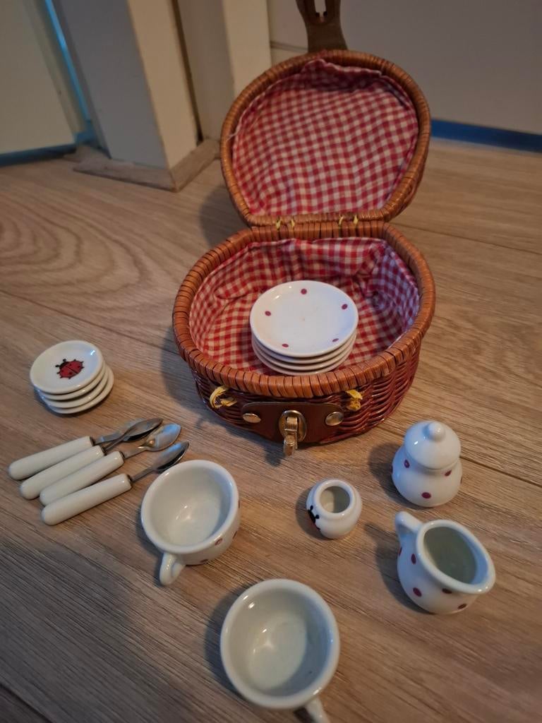 Poppenservies in mandje, Ophalen, Gebruikt, Overige typen