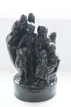 Beeld Hand en gezin, Ophalen, Zo goed als nieuw, Mens