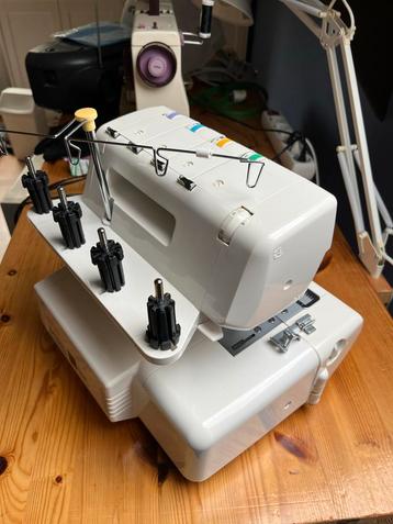 Elna 544DE Lockmachine - Perfect voor jouw projecten! beschikbaar voor biedingen