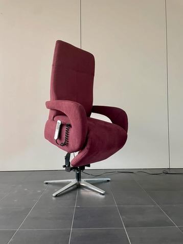 Luxe rode stoffen sta op stoel relax fauteuil  / relaxstoel beschikbaar voor biedingen