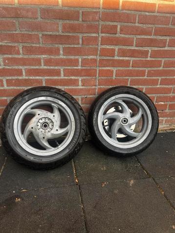 Gilera runner velgenset 125/180cc beschikbaar voor biedingen