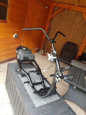 Yamaha aerox frame in nieuwstaat zonder wok beschikbaar voor biedingen