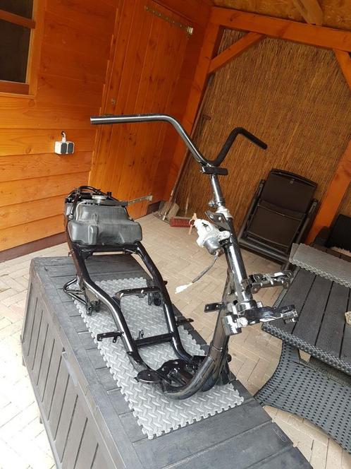 Yamaha aerox frame in nieuwstaat zonder wok, Fietsen en Brommers, Scooters | Yamaha, Zo goed als nieuw, Aerox, Ophalen