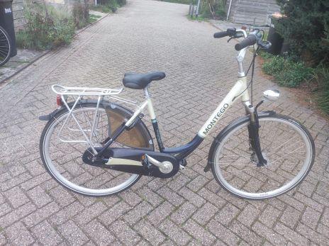 Montego meisjes lage dames fiets 7 speed en geveerd, Fietsen en Brommers, Fietsen | Meisjes, Gebruikt, 26 inch of meer, Ophalen