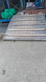 oprijplaat/klep 140 x 145 met bevestiging +Silovork., Auto diversen, Ophalen, Gebruikt