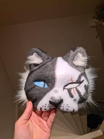 Therian masker kat beschikbaar voor biedingen