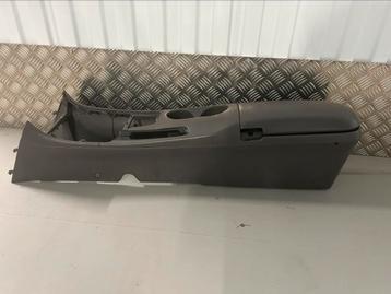 Toyota Celica T23 middenconsole met armsteun beschikbaar voor biedingen
