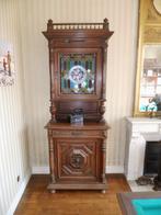 2 hoge houten kasten met loodglas, Ophalen