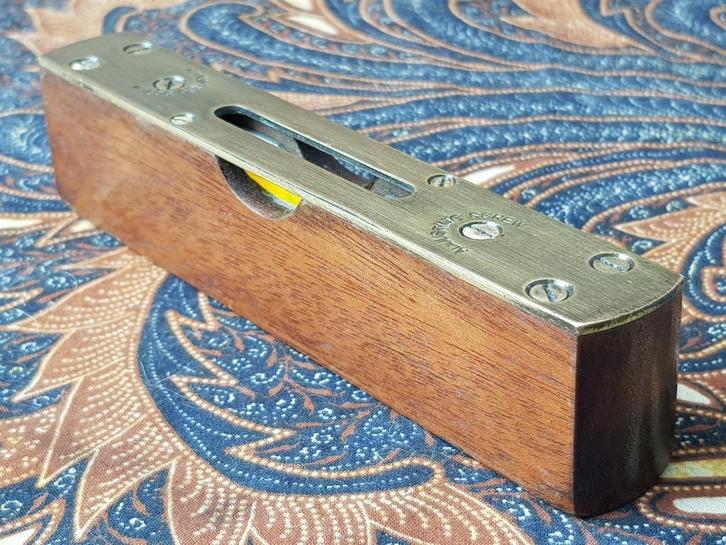 Mooie antieke Engelse waterpas van hout en koper 15 cm. 1900, Antiek en Kunst, Antiek | Gereedschap en Instrumenten, Ophalen of Verzenden