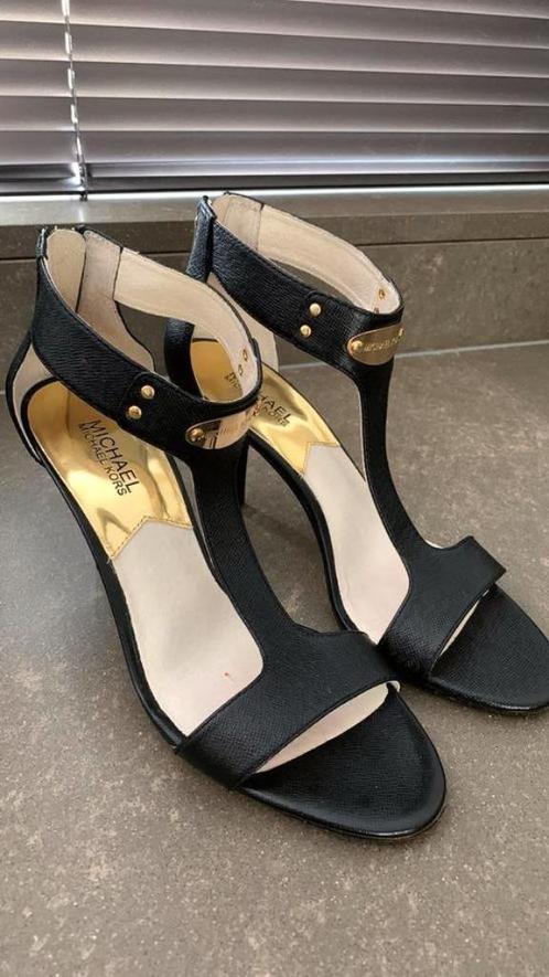 Prachtige Michael Kors pumps/ chique, Kleding | Dames, Schoenen, Zo goed als nieuw, Zwart, Ophalen of Verzenden