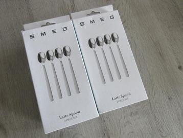 Smeg Latte Lepels Nieuw in de Originele Doosjes beschikbaar voor biedingen