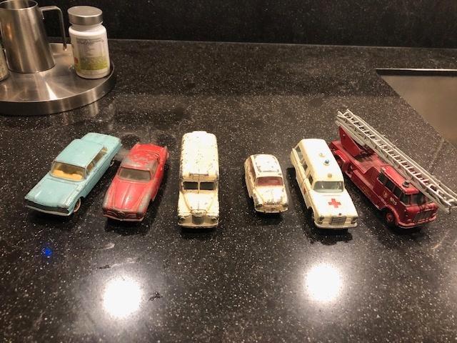 4 oude Dinky Toys & 2 oude Lesney Matchbox modellen jaren-60, Antiek en Kunst, Antiek | Speelgoed, Ophalen of Verzenden