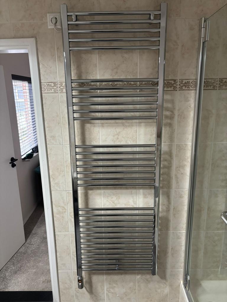 LuxeBath Sahara Handdoekradiator - Chroom 600x1800mm, Ophalen, Radiator, Zo goed als nieuw, 60 tot 150 cm