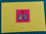 kaart met geborduurde verliefde uiltjes (1806), Hobby en Vrije tijd, Kaarten | Zelfgemaakt, Ophalen of Verzenden, Nieuw, Dieren