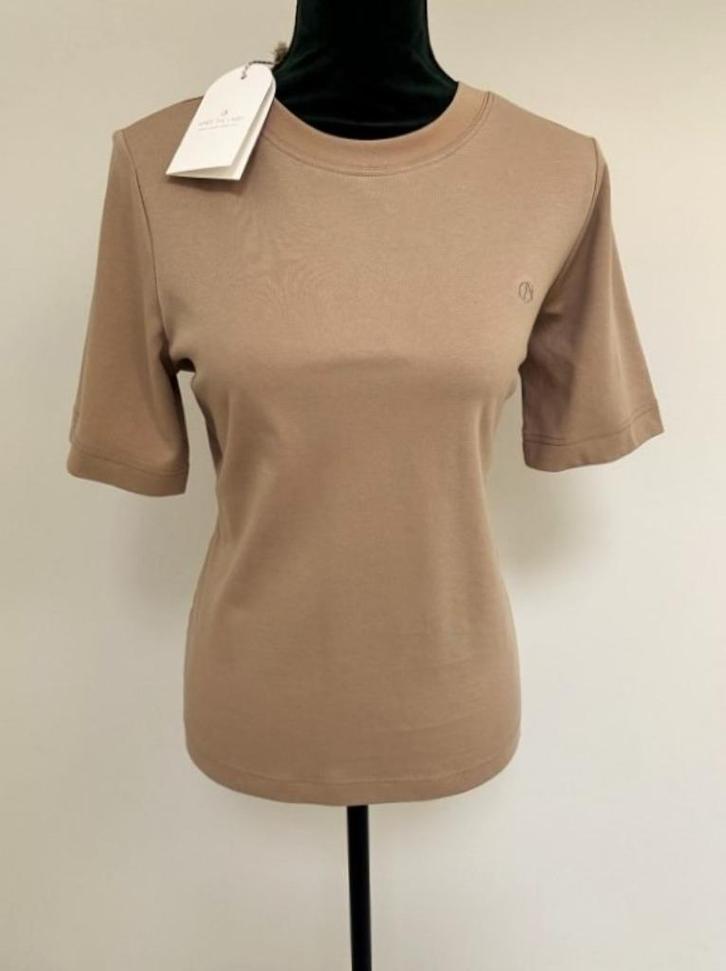 SPLINTERNIEUW! Aimee the Label Zeno t-shirt sand S, Kleding | Dames, T-shirts, Nieuw, Maat 36 (S), Beige, Korte mouw, Verzenden