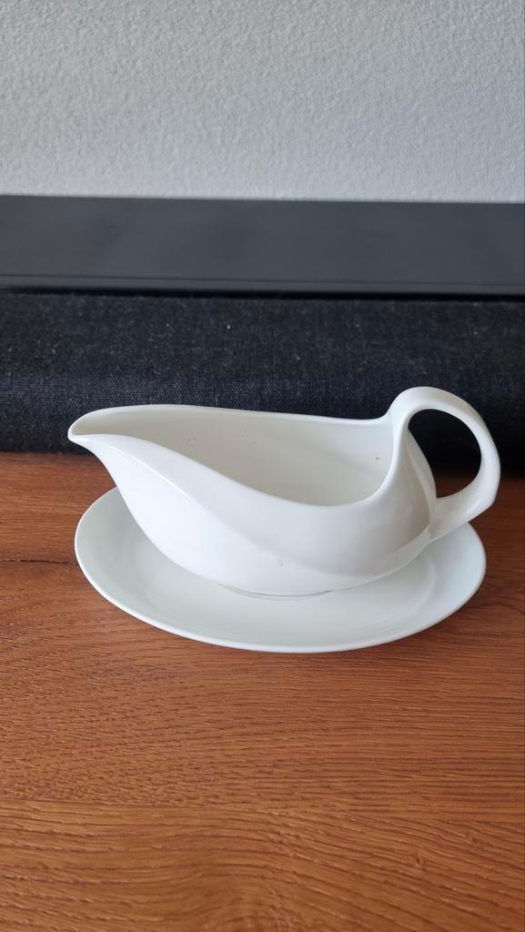 Wedgwood Solar sauskom met onderschotel, Huis en Inrichting, Keuken | Servies, Zo goed als nieuw, Wedgwood, Porselein, Ophalen of Verzenden