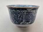 Chinees porselein kopje Kangxi, Antiek en Kunst, Antiek | Keramiek en Aardewerk, Ophalen of Verzenden