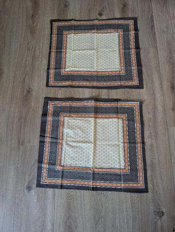 Set van 2 vintage kussenslopen – 57x70 cm – bloemenmotief beschikbaar voor biedingen