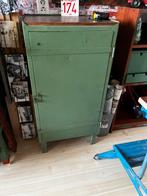 Metalen werkbank of werkplaats kast.  Met lade, Huis en Inrichting, Kasten | Lockerkasten, Ophalen, Gebruikt, Industrieel.  Vintage