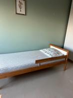 Ikea junior bed, gebeitst hout, 90 cm, Eenpersoons, Ophalen of Verzenden, Zo goed als nieuw