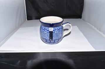 Farmers mok Lace Bunzlau Castle servies beschikbaar voor biedingen