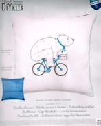 Cado vervaco voorbedrukt borduurpakket kussen, beer op fiets, Hobby en Vrije tijd, Borduren en Borduurmachines, Ophalen of Verzenden