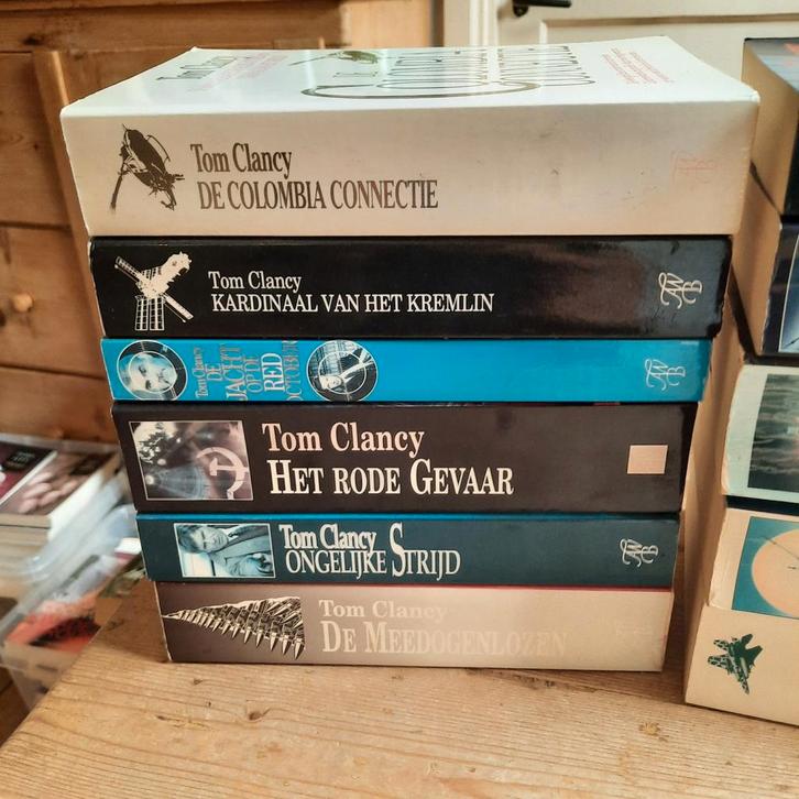 Tom Clancy Boeken Collectie (10 stuks), Boeken, Detectives, Gelezen, Ophalen of Verzenden