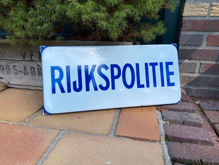 Oud antiek emaille bord Rijkspolitie in zeer nette staat, Verzamelen, Militaria | Algemeen, Overige soorten, Overige typen, Nederland