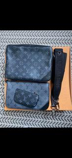 Louis Vuitton Trio Messenger Bag, Sieraden, Tassen en Uiterlijk, Tassen | Schoudertassen, Gebruikt, Ophalen of Verzenden, Zwart